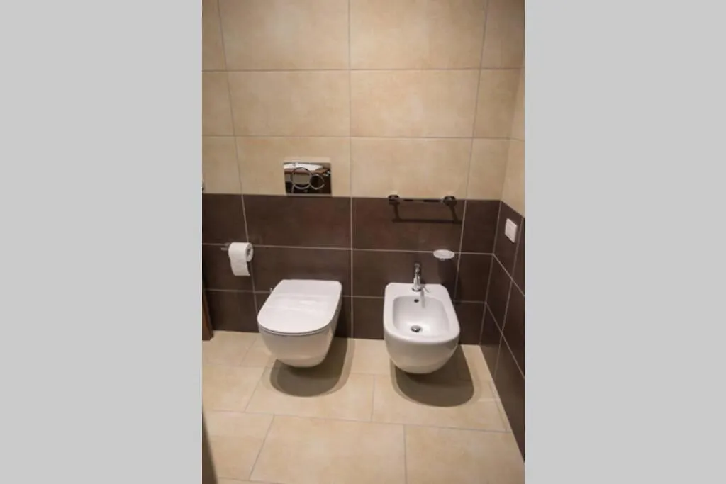ססטו קלנדה Apartment Victoria, Cozy Studio Flat Near Leonardo Academy 0*, ססטו קלנדה איטליה